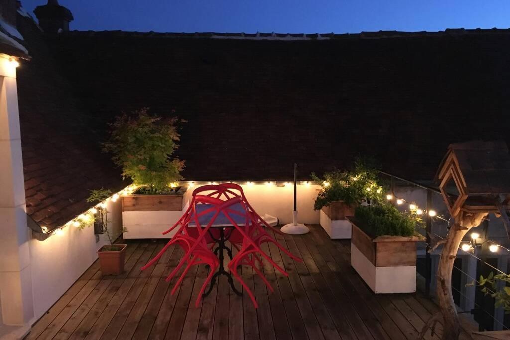 Appartamento La Terrasse du Chevalier d'Eon - Loft à TONNERRE Esterno foto