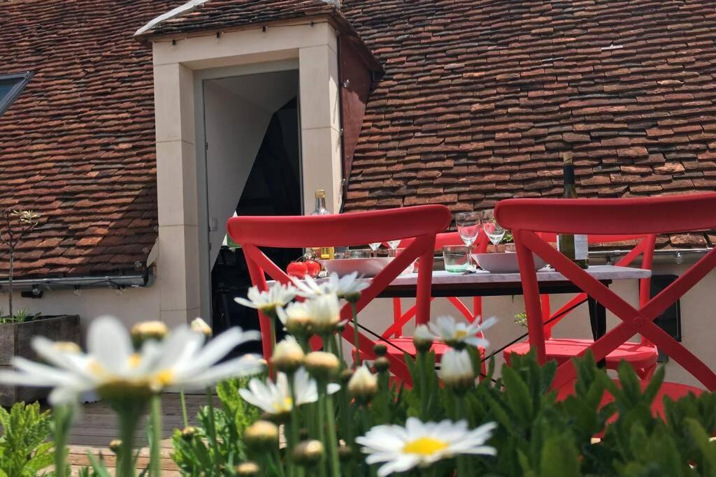 Appartamento La Terrasse du Chevalier d'Eon - Loft à TONNERRE Esterno foto